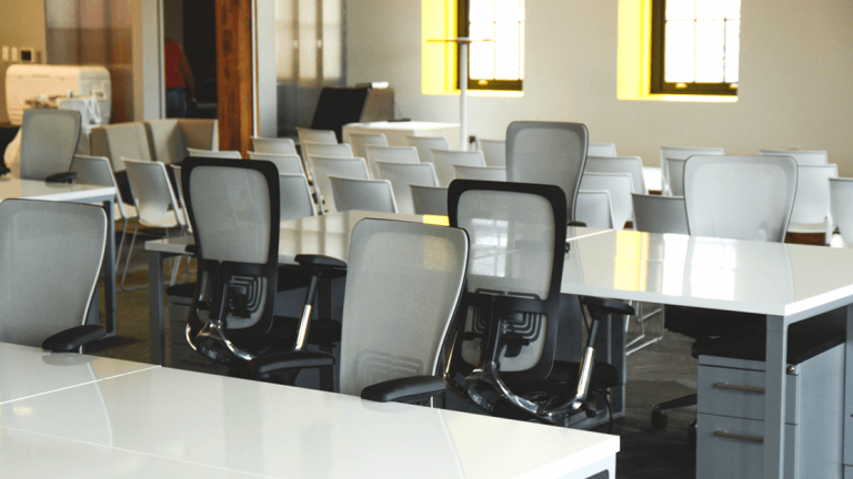 Why co-working spaces for startups are beneficial ?