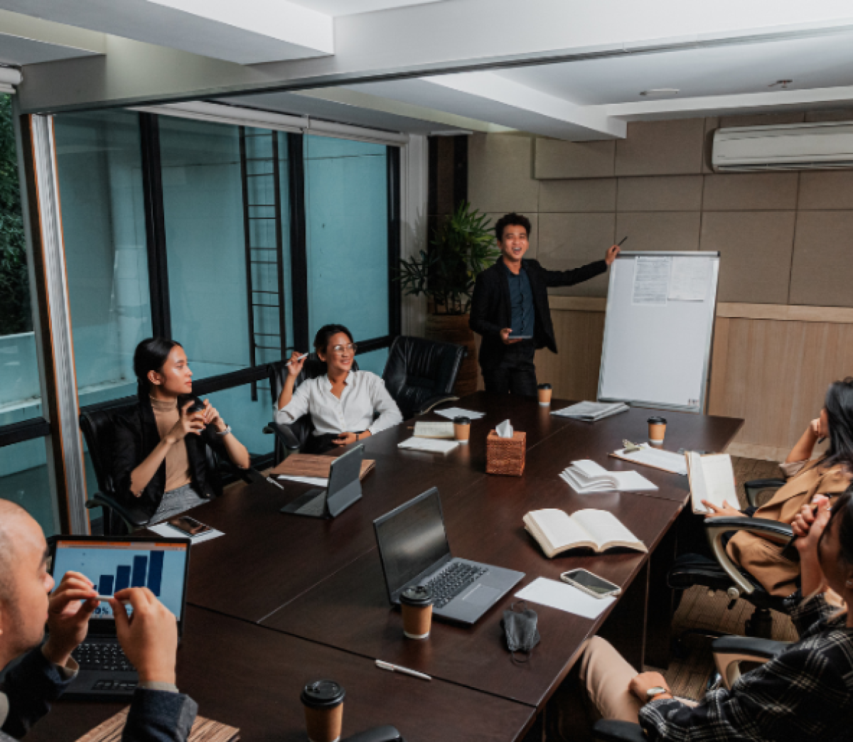 Effective-Communication-Strategies-for-the-Modern