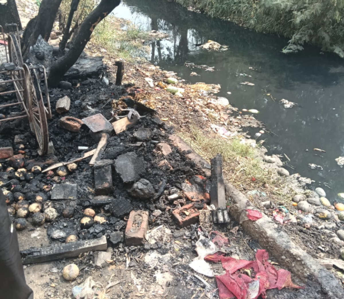 crossing-reoublik-fire-incident