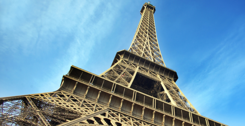 eiffel-tower-paris-the-most-romantic-symbol-in-paris