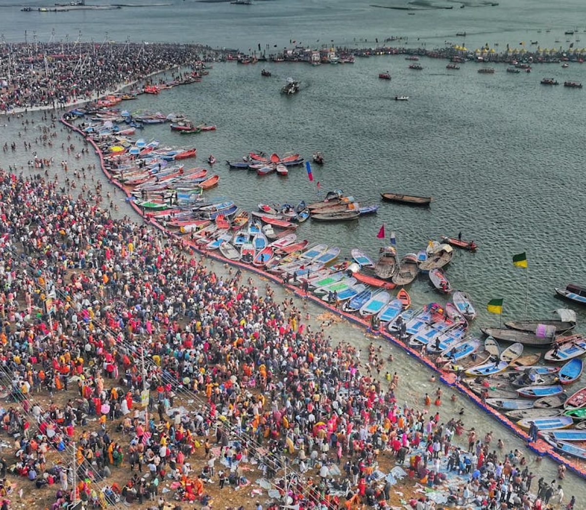 mahakumbh-mela-at-triveni-sangam